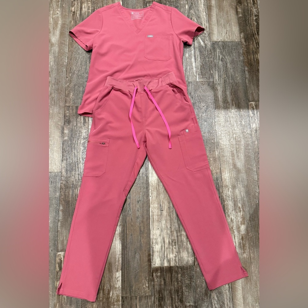Figs Scrub Set